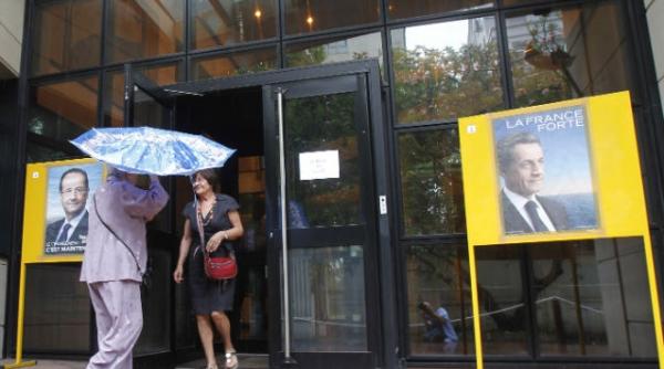 a inceput batalia pentru franta hollande si sarkozy isi disputa locul de la elysee prezenta la vot la pranz era de peste 30 la suta foto