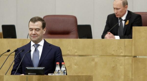 dmitri medvedev este oficial noul premier al rusiei