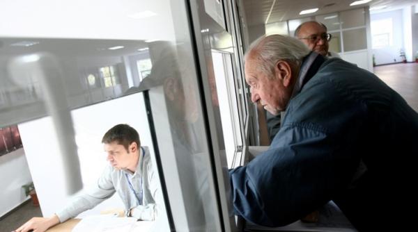 pensionarii ar putea primi in 16 transe banii retinuti ilegal