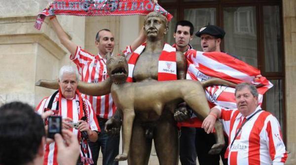imparatul traian transformat de spanioli in suporter athletic bilbao