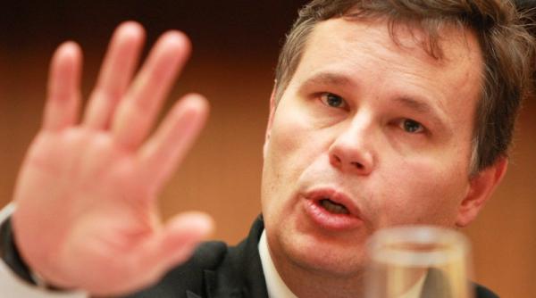 jeffrey franks prima majorare salariala de 8 va fi in iunie a doua majorare in 2013