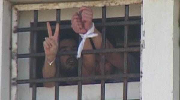 patru cetateni straini trei algerieni si un tunisian au evadat din centrul pentru refugiati din arad