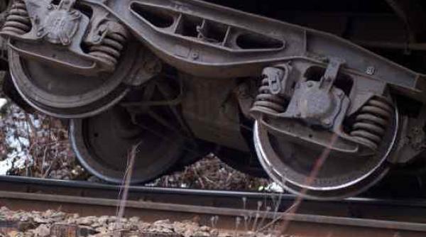 doua vagoane ale unui tren incarcat cu motorina au deraiat la brasov