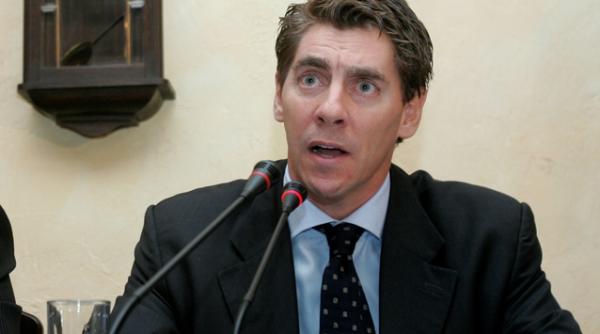 la pranz cu omul care a adus dallas in casele romanilor