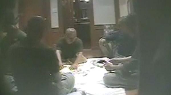 scandal de proportii in coreea de sud calugari budisti filmati in timp ce jucau poker fumau si consumau alcool video