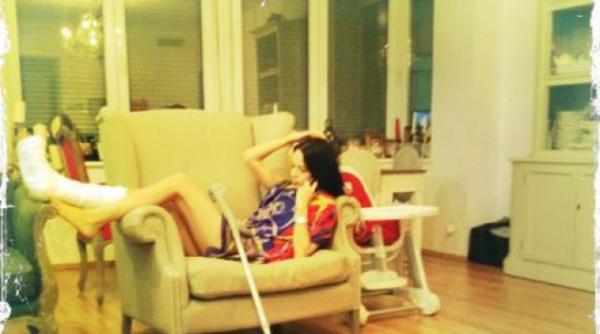 andreea raicu va petrece urmatoarele 3 saptamani in gips