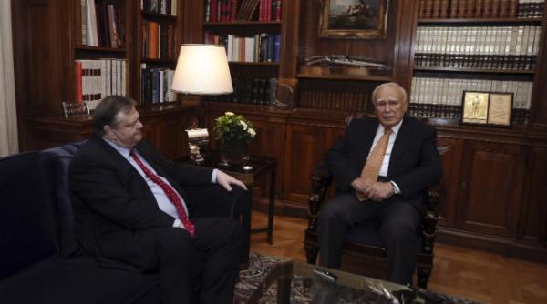 presedintele greciei propune un guvern tehnocrat pentru pastrarea tarii in zona euro