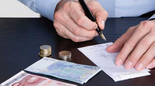 capsunarii nu mai trimit ci primesc bani din romania