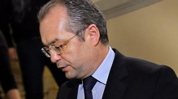 emil boc acuza guvernul ponta este cu capul in nori si picioarele in mocirla