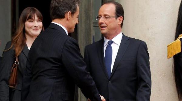 schimb de stafeta la elysee francois hollande investit in functia de presedinte al frantei video