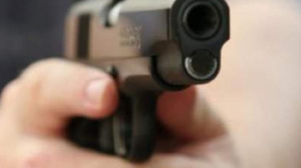 impuscaturi in capitala politistii au tras dupa mai multi hoti in zona stefan cel mare