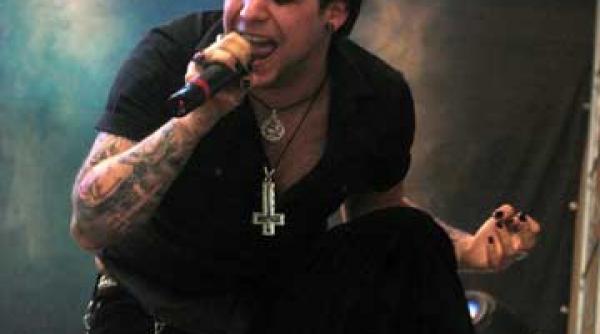 agathodaimon primul show in capitala la fabrica