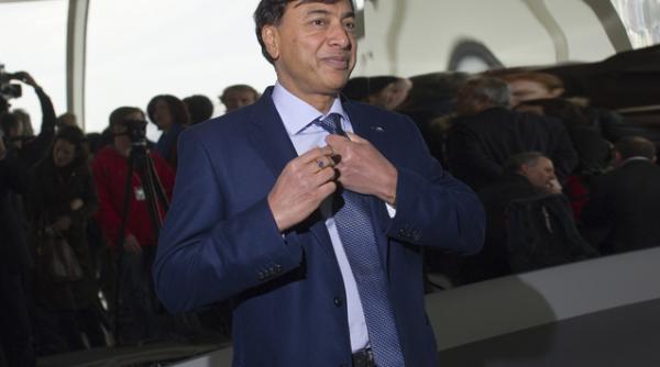 mogulul lakshmi mittal a descins cu elicopterul la galati