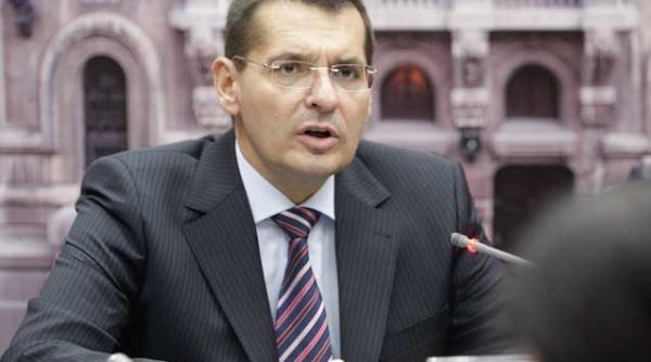 5 000 de persoane urmarite sunt in evidentele politiei din 2009 15 20 de urmariti sunt prinsi zilnic