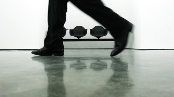 arta invizibila o galerie din anglia cere 8 lire sterline pentru intrarea intr o expozitie unde nu e expus nimic