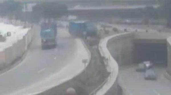 iata ce se intampla cand apesi acceleratia in locul franei video