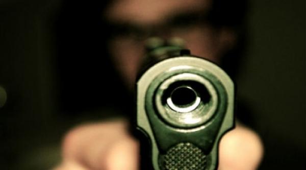 politistii bucuresteni au facut uz de arma pentru prinderea hotilor care au spart un baraj al oamenilor legii