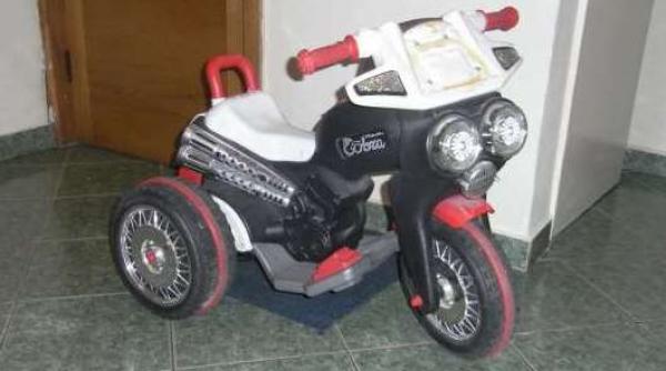 arges copil ranit grav dupa ce a cazut de pe un motoscuter electric