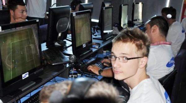 razboiul jocurilor pe calculator la constanta 150 de jucatori profesionisti in finala premii de peste 5 000 de euro