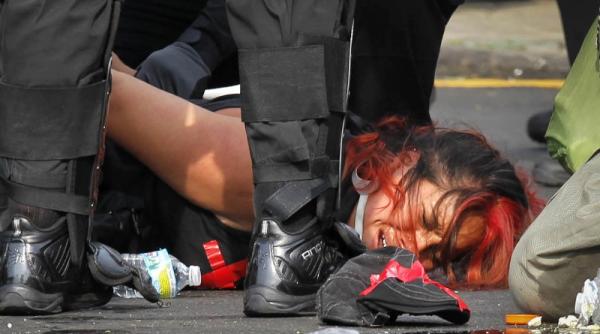 video confruntare intre manifestantii anti nato si politie in timpul summitului de la chicago