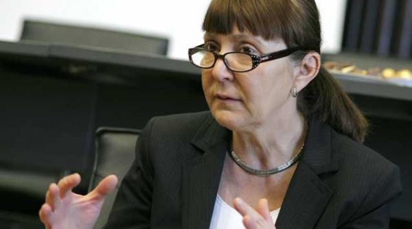 abuzurile monicai macovei cum s a transformat fostul ministru al justitiei din autoproclamatul arhanghel anticoruptie in instigator la coruptie