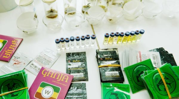 bronzatul la solar la fel de periculos ca fumatul si drogurile