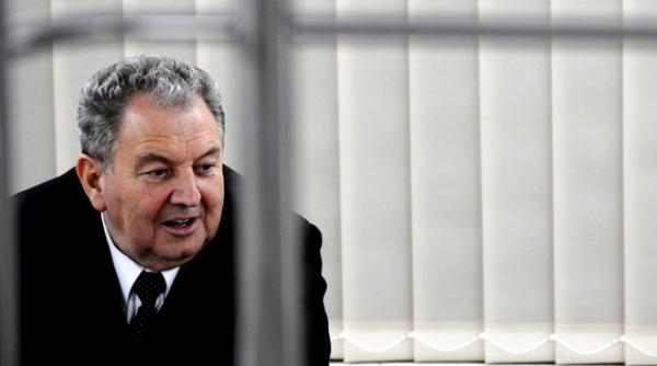 carabulea vrea trei luni de vacanta de la inchisoare