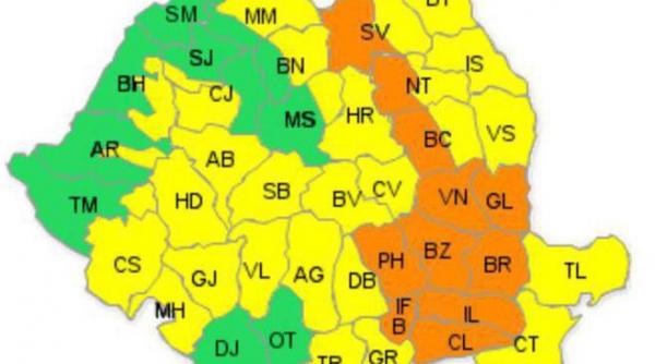 cod portocaliu de ploi si furtuni valabil de astazi de la ora 18 00 avertizarea vizeaza capitala si mai multe judete