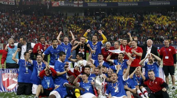 cupa e in stefan cel mare dupa 7 ani dinamo o bate pe rapid 1 0 si aduce al 13 lea trofeu in vitrina