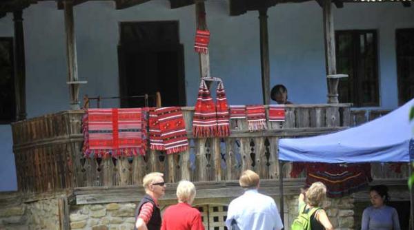 un sat din toate satele romanesti