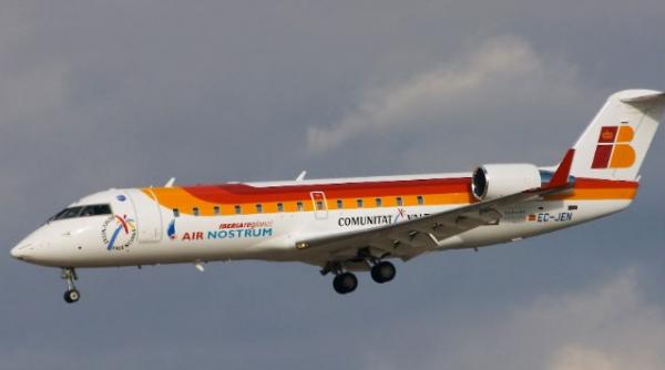 usa unui avion s a desprins in timpul zborului cazand pe un teren de golf