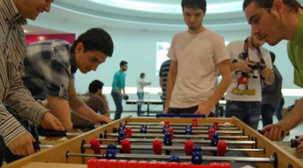 ziua lui petrica la intact media group