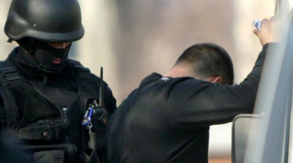 lider al mafiei din resita prins de diicot