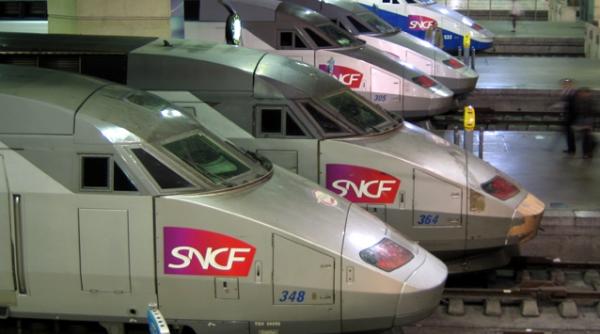tgv avariat dupa ciocnirea cu un sinucigas traficul feroviar din franta grav afectat de valul de sinucideri din week end