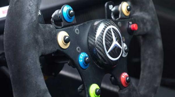 aeromodele mercedes audi si bmw se apuca de curse si cine va avea aripa mai destept facuta va castiga