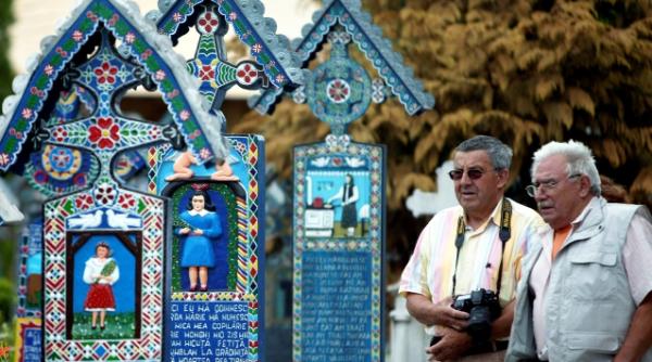 expozitie de fotografie vocile din cimitirul vesel