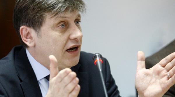 antonescu nu vede bine taxa de solidaritate e o formula ce excede intelegerea noastra