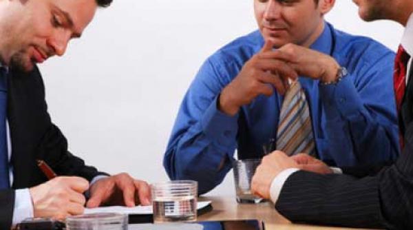 vrei un salariu mai mare vezi cum il poti convinge pe angajator