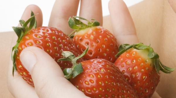 frumusete naturala cu masti din fructe