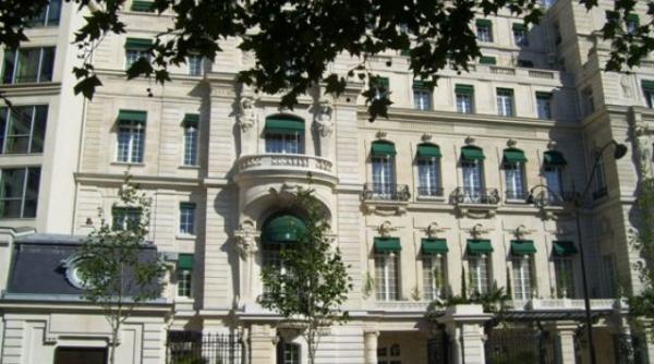 o printesa saudita a vrut sa dea o teapa de sase milioane de euro unui hotel parizian de lux