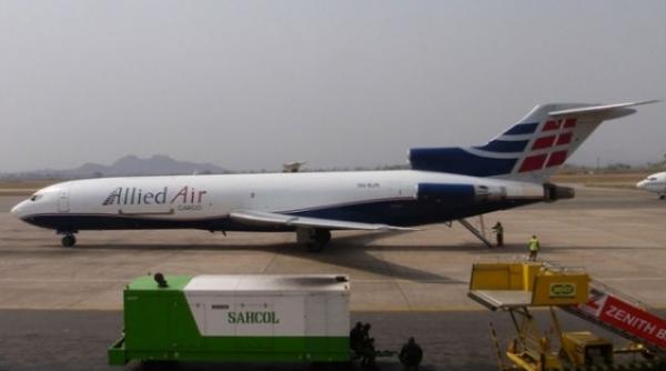 un avion cargo s a prabusit in ghana si a ucis cel putin 10 oameni aflati la sol