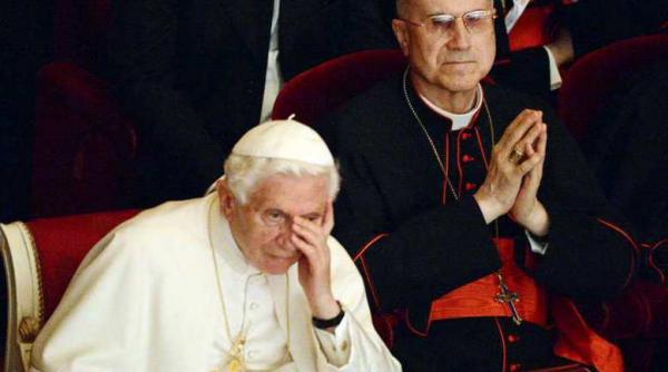 atacuri feroce caustice si organizate impotriva papei benedict al xvi lea