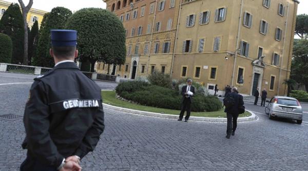 banca vaticanului se scalda in ape tulburi