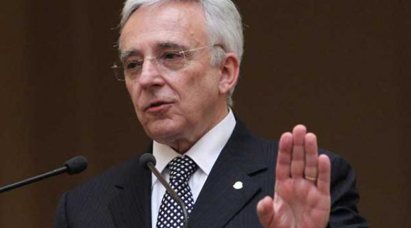 isarescu nu crede ca euro va ajunge 5 lei