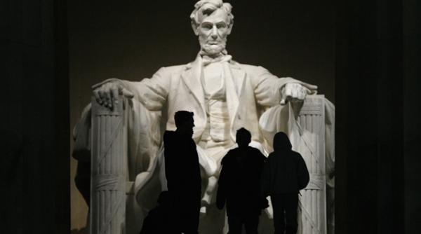 cum a fost tratat abraham lincoln dupa ce a fost asasinat ce contine raportul medical descoperit dupa 147 de ani