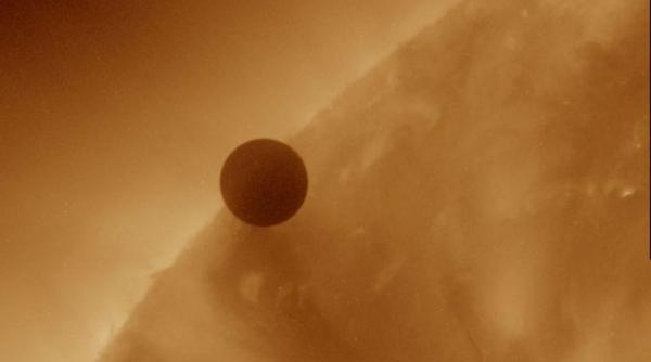venus a trecut prin fata soarelui imagini spectaculoase de la evenimentul care se va mai repeta abia in 2117 video