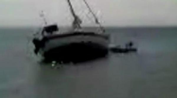 iaht in pericol de scufundare intre localitatile vadu si chituc