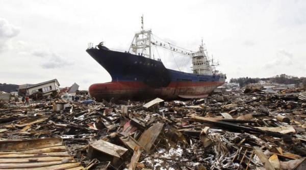 ultimul bilant al cutremurului urmat de tsunami in japonia 18 879 morti iar 3 081 persoane sunt in continuare date disparute
