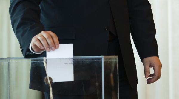 alegeri locale 2012 doar 3 alegatori intr o sectie de vot in cluj napoca peste 5 000 intr o sectie in sectorul 3