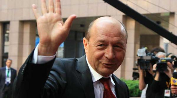 basescu la cafea cu jurnalistii criza si comportamentul partidelor i au adus pe romani la vot